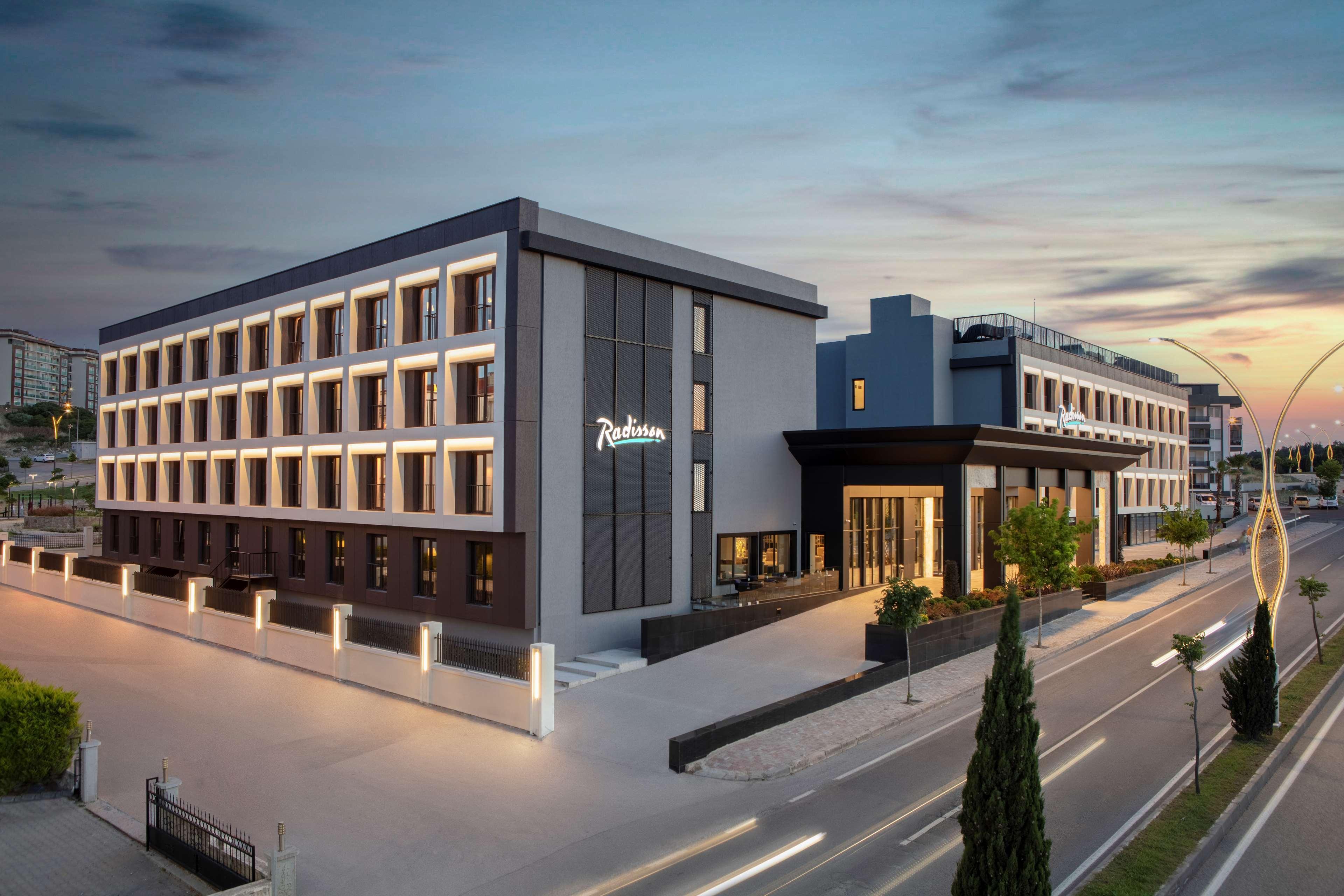 Radisson Hotel Izmir Aliaga Exterior photo